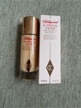 Charlotte Tilbury Hollywood Flawless Filter - Shade 2.5 Fair